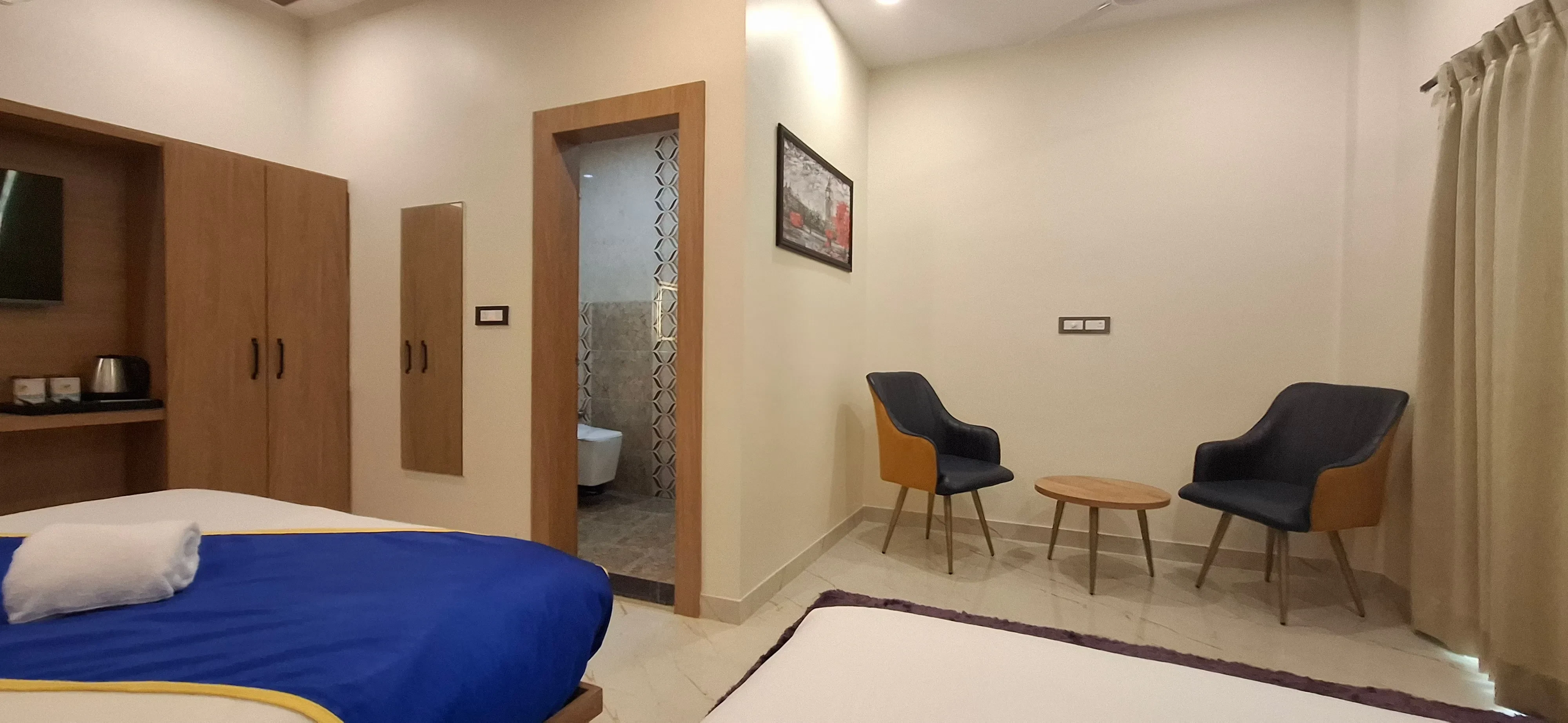 Hotel Blue Neck Ayodhya [Chairs]