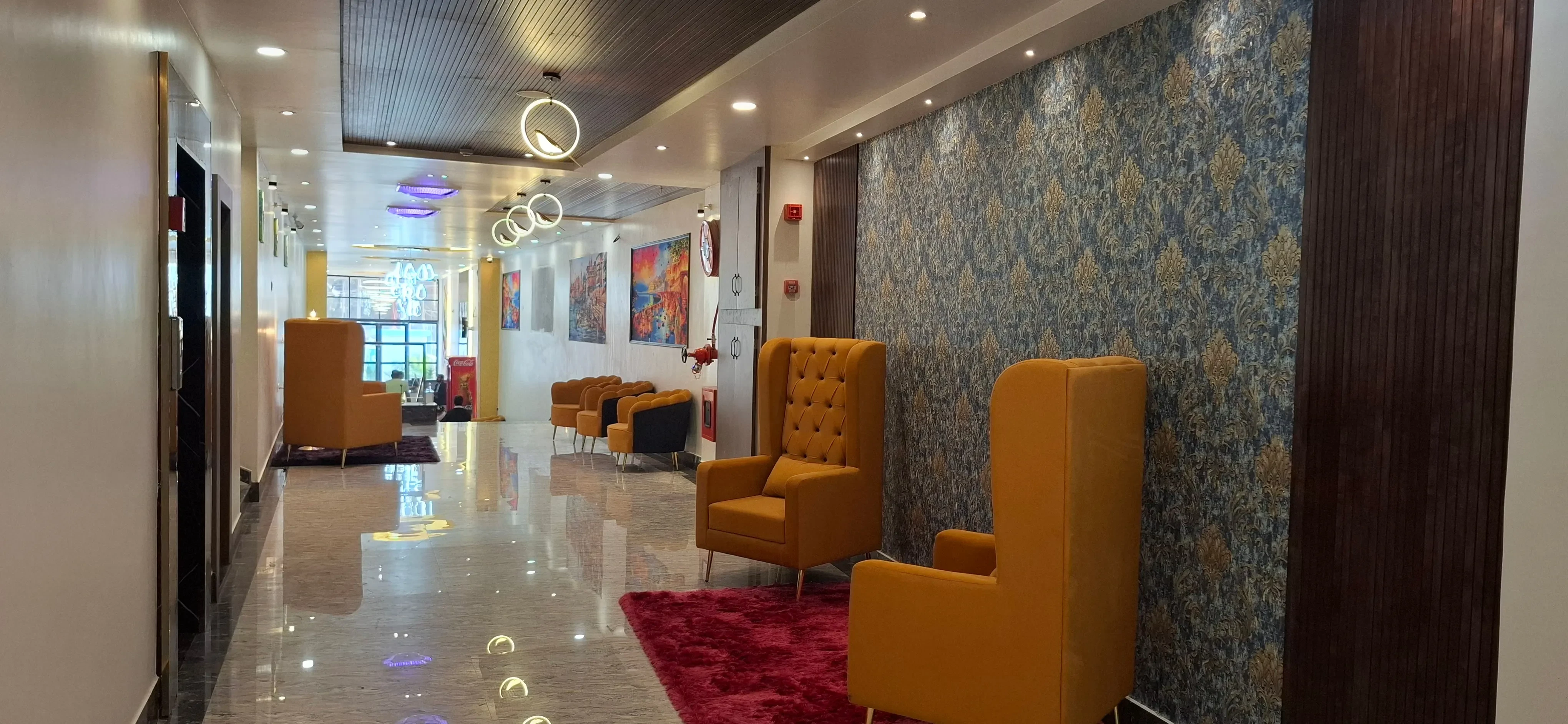 Hotel Blue Neck Ayodhya [Sitting Area]