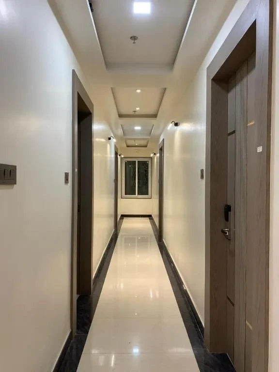 Hotel Glorious Grand, Varanasi Varanasi [Corridor]