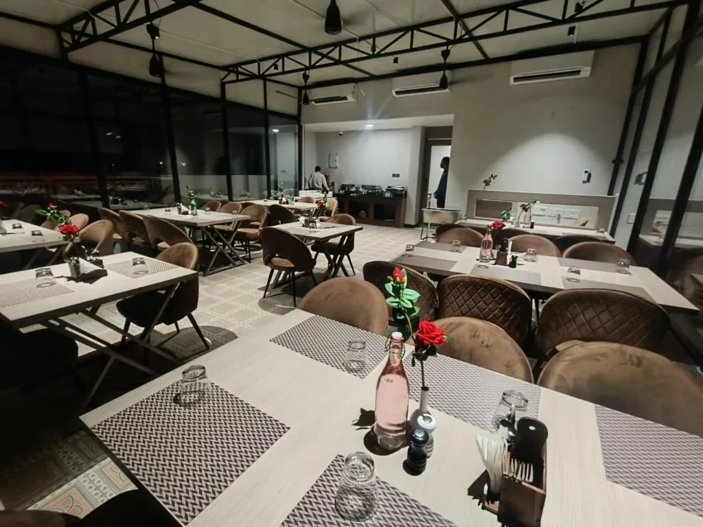 Hotel Glorious Grand, Varanasi Varanasi [Restaurant]