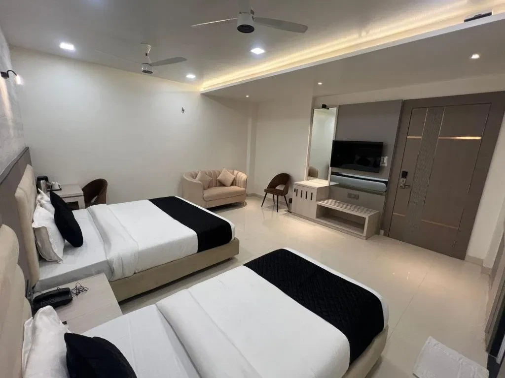 Hotel Glorious Grand, Varanasi Varanasi [Twin Bed]