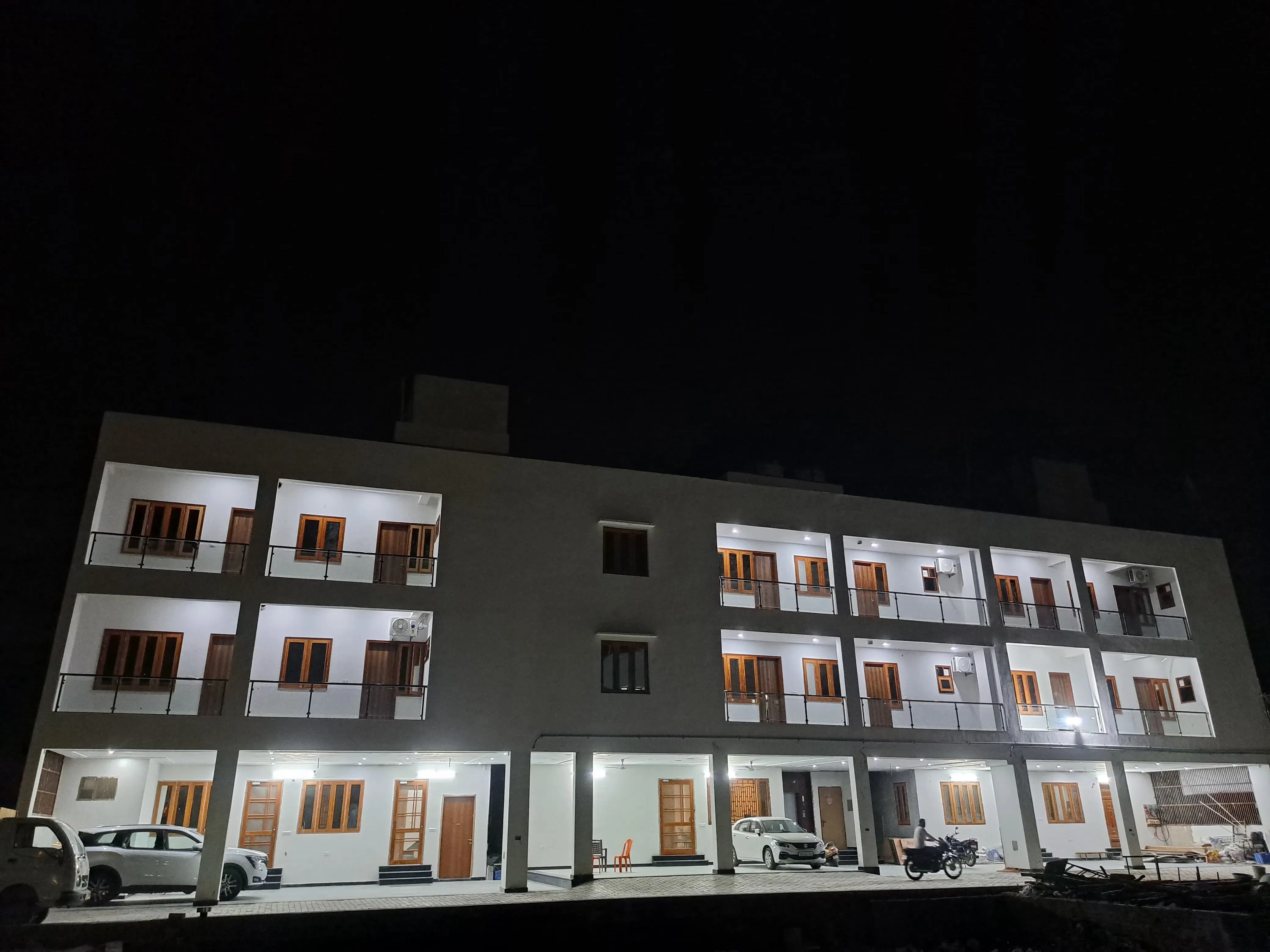 Hotel Guru Sadan Ayodhya [Hotel Night View]
