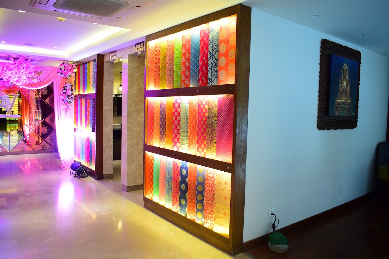 Hotel Le Lotus Grand Varanasi Varanasi [Spacious And Welcoming Hotel Lobby Area]