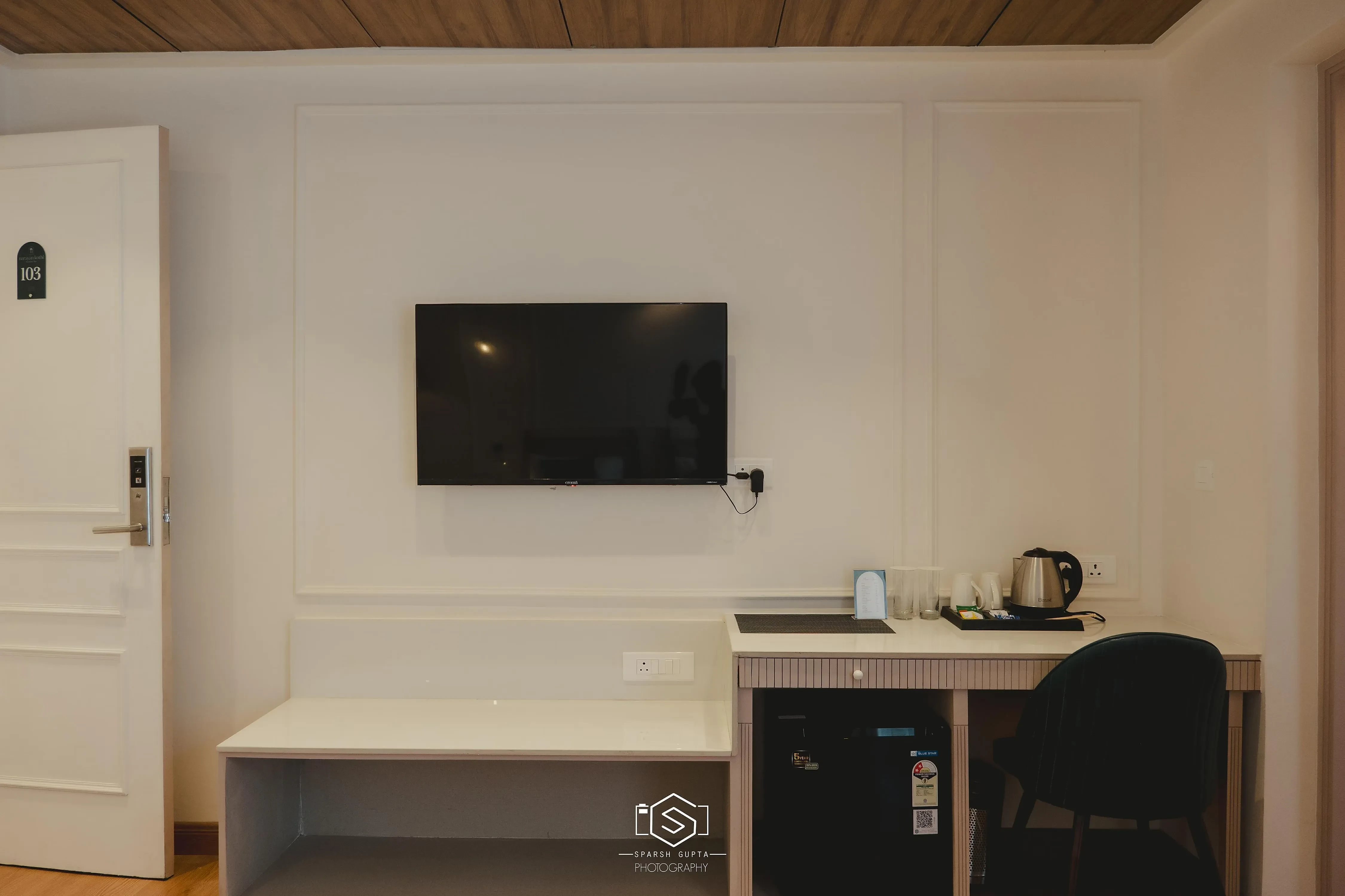 Hotel Narayan Kothi Varanasi [Flat Tv Screen]