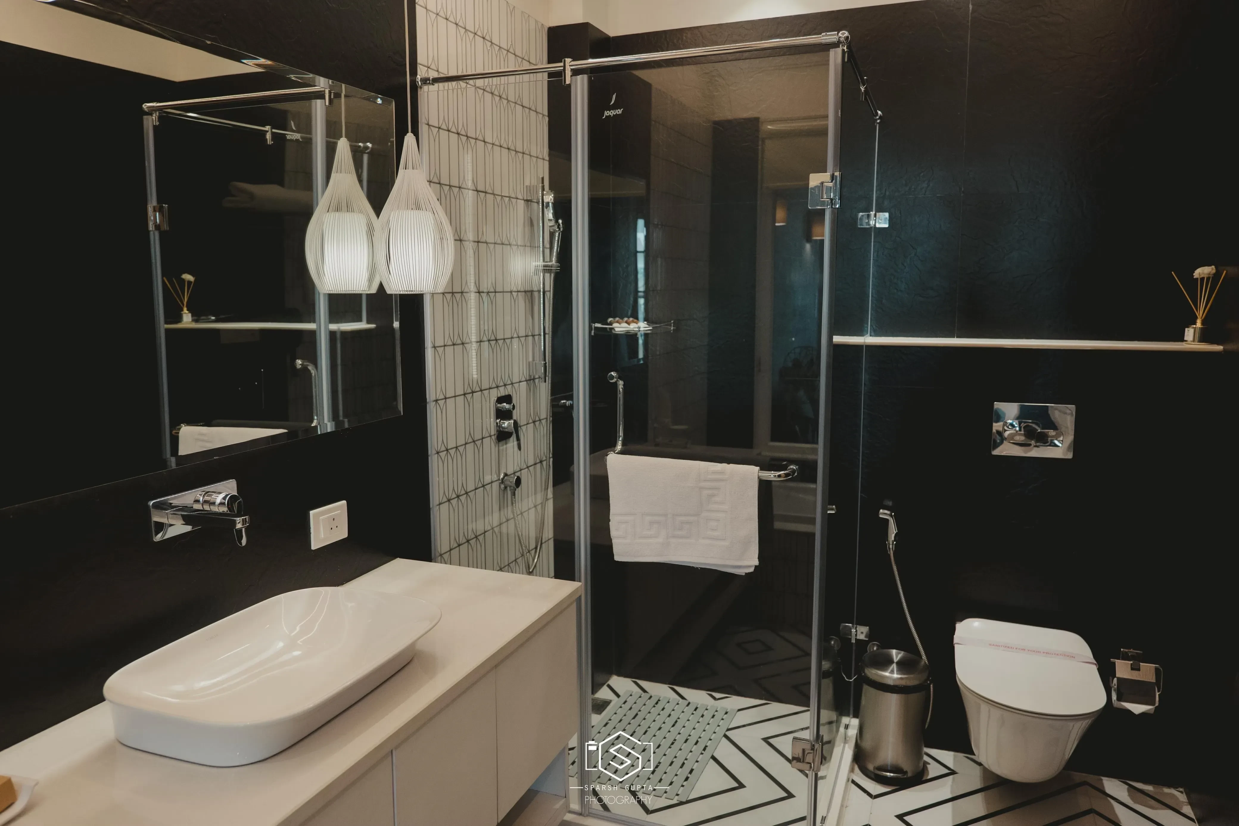 Hotel Narayan Kothi Varanasi [Washroom]