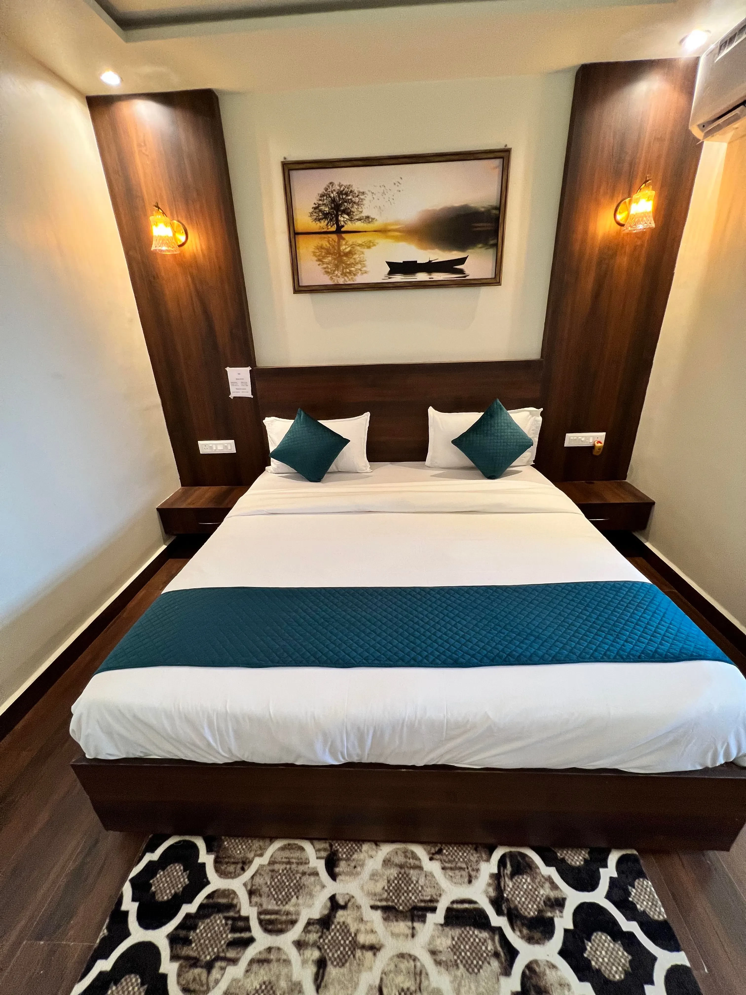 Hotel Parth Chitrakoot [Deluxe Room]