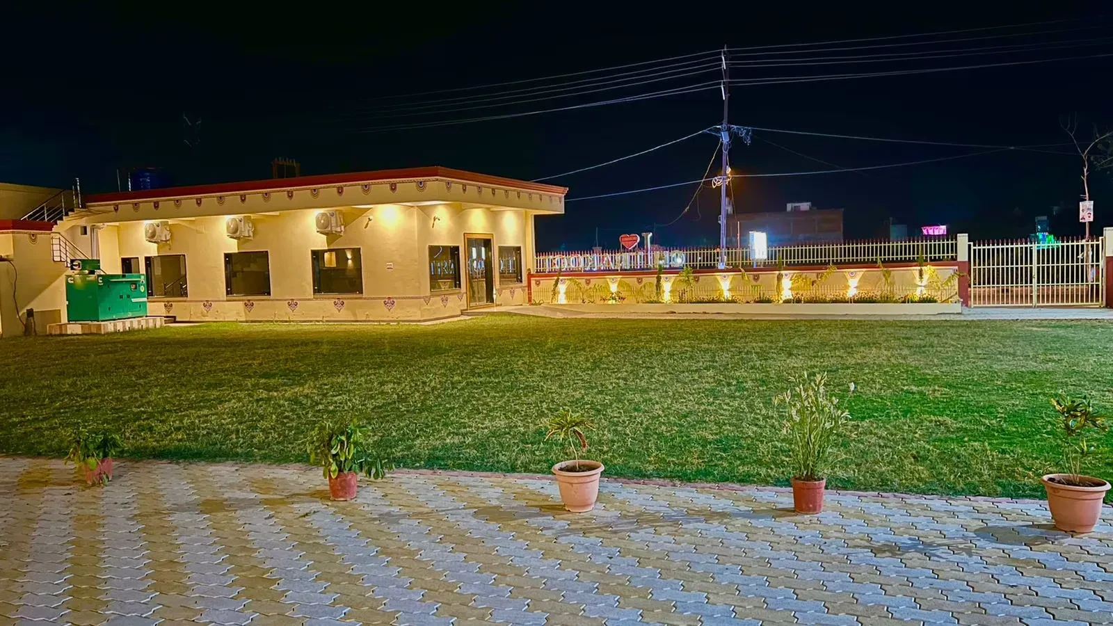 Hotel Parth Chitrakoot [Outside View]