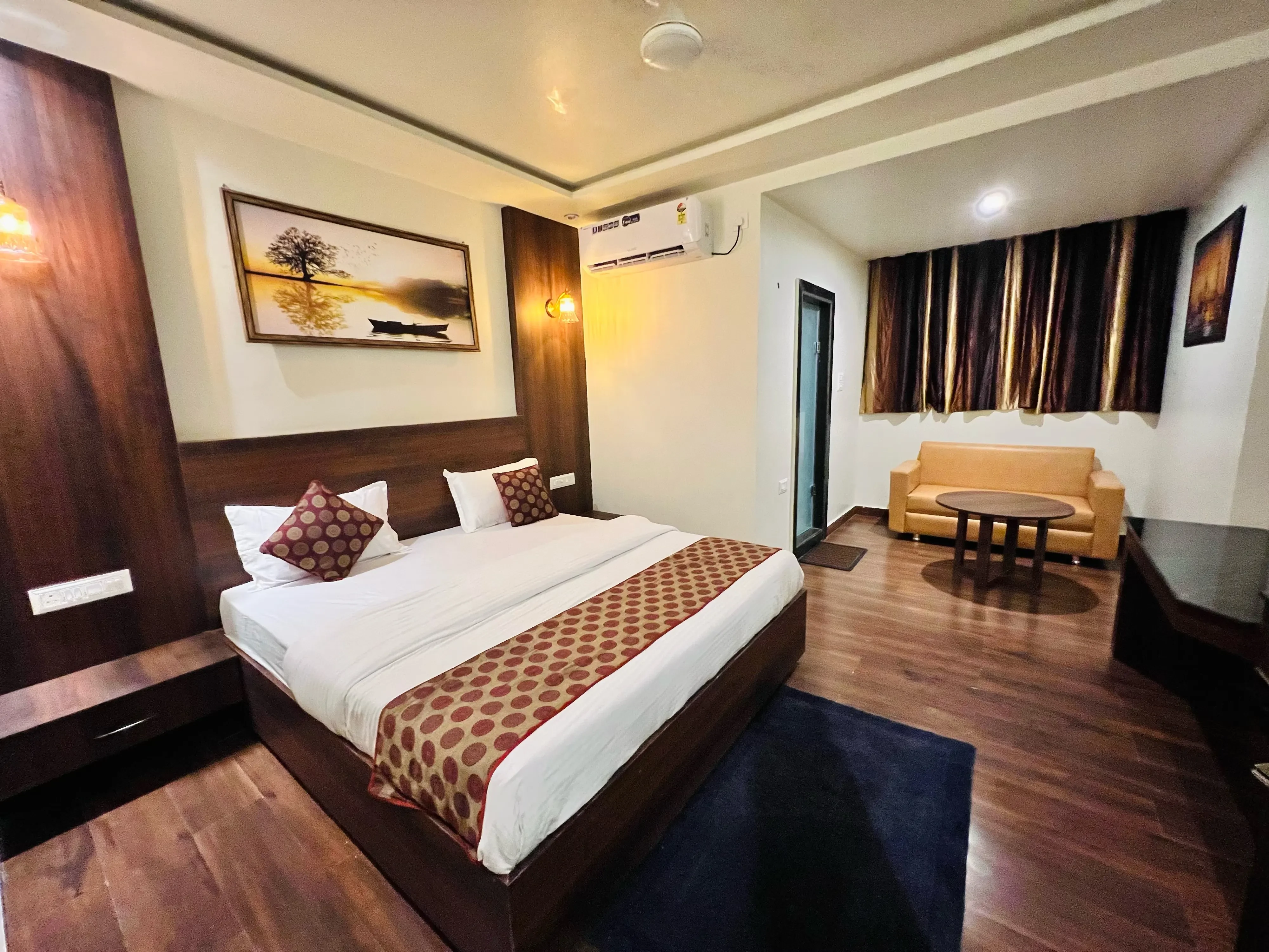 Hotel Parth Chitrakoot [Window]