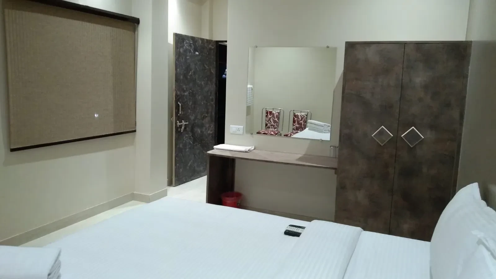 Hotel Sukhdham Prayagraj [Dressing Mirror]