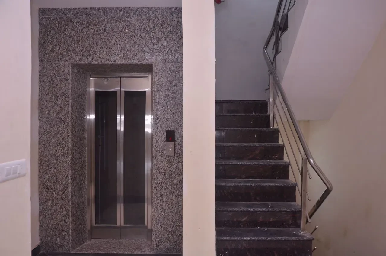 Hotel Sukhdham Prayagraj [Lift]