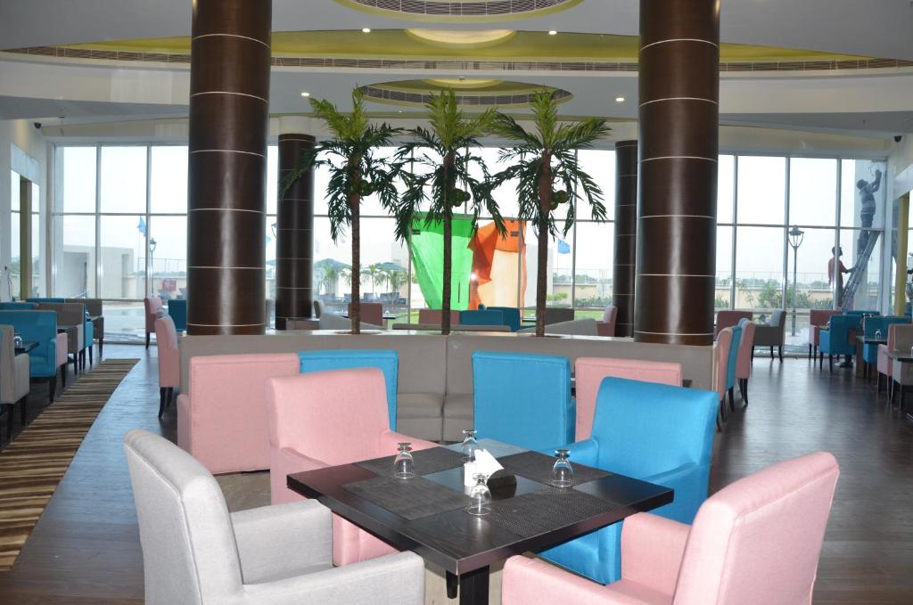 Mahabodhi Hotel And Resort Bodh Gaya [Restaurant Seating Area]