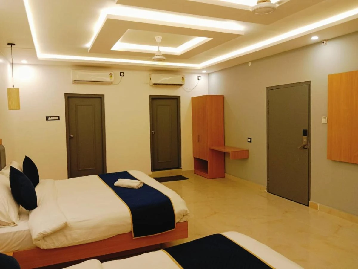 Hotel Kingston Buffet Restaurant, Ayodhya Ayodhya [Family Room]