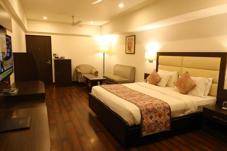 Natraj  Hotel, Rishikesh Rishikesh [Air Conditioning Unit For Room Temperature Control]