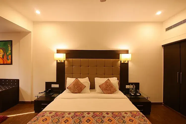Natraj  Hotel, Rishikesh Rishikesh [Air Conditioning Unit Inside The Room]