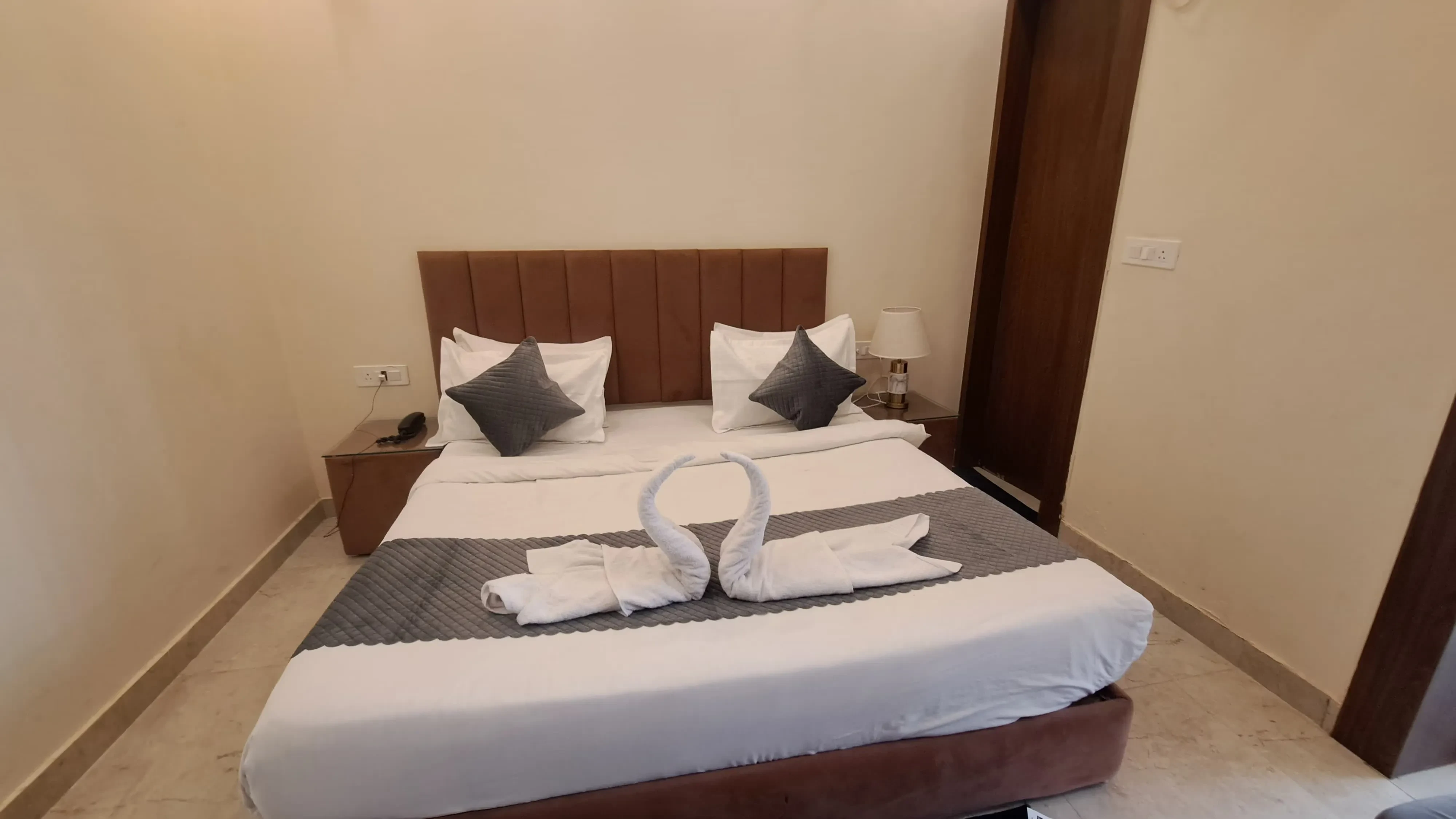 Radha Vrinda Hotel Vrindavan [Radha Vrinda]